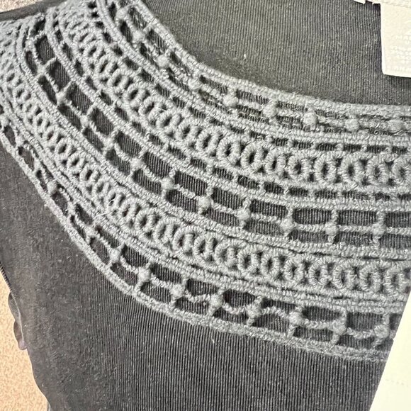 Chico's Travelers Slinky Crochet Neck Trim Top 3/4 Sleeve Size 2 L 12 NWT - Picture 4 of 7